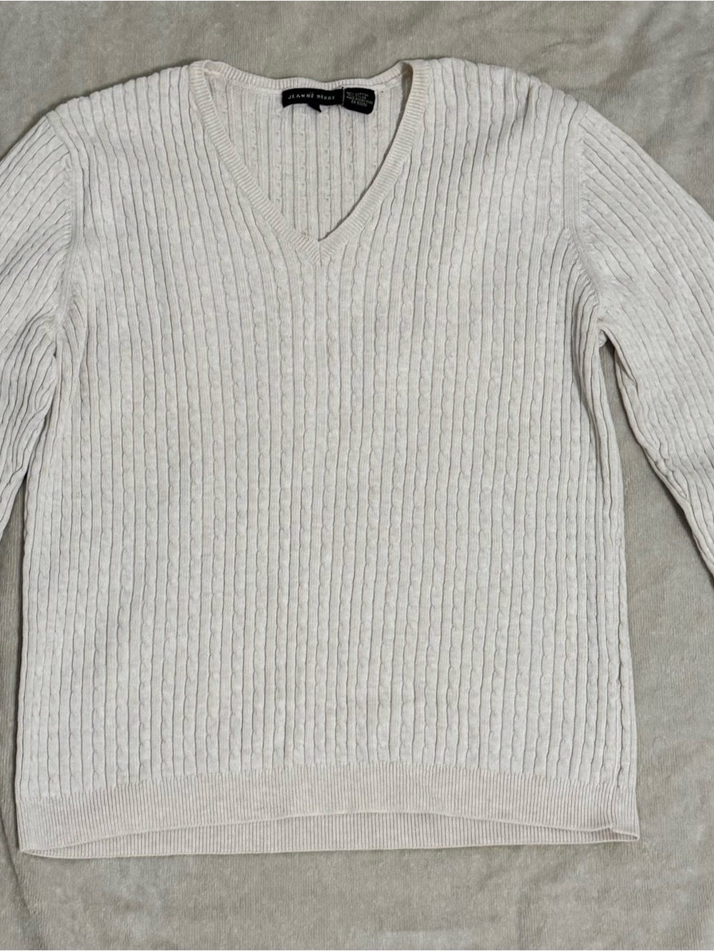 JEANNE PIERRE Cream Cable-Knit V-Neck Sweater - Women's
